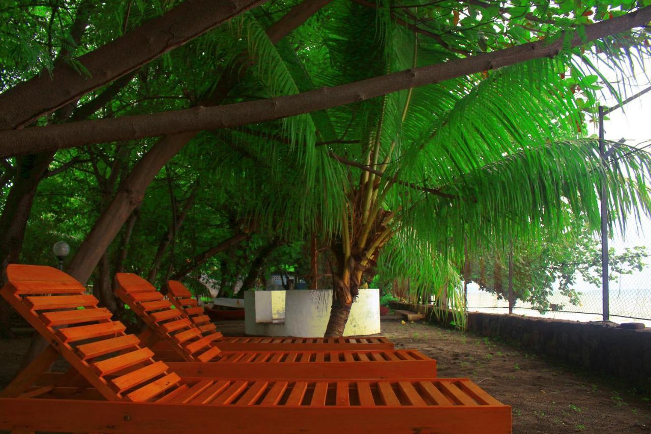 Fx72 Beach Resort Maumere Exteriér fotografie