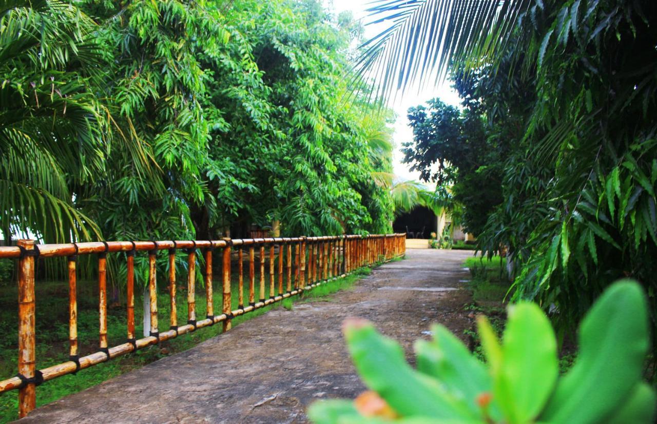 Fx72 Beach Resort Maumere Exteriér fotografie